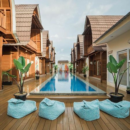 Andi Beach House Hotel Canggu Екстериор снимка